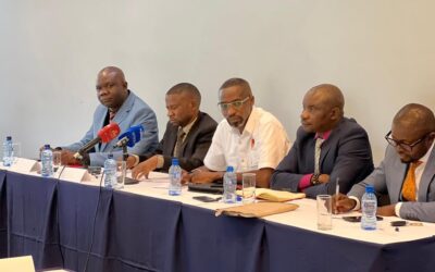 UNZA UNIONS THREATEN PROTEST OVER ALLEGD WAGE FREEZE AND UNPAID GRATUITIES